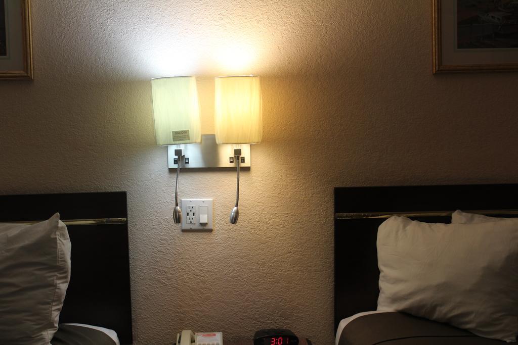 Americas Best Value Inn-Near Nrg Park/Medical Center Х'юстон Екстер'єр фото